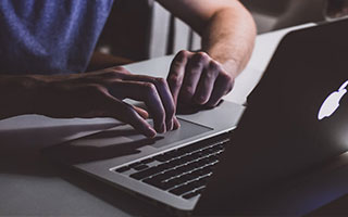 开云体育-澳大利亚男篮惊险逆转国王队，布拉德利关键时刻救主掀热潮