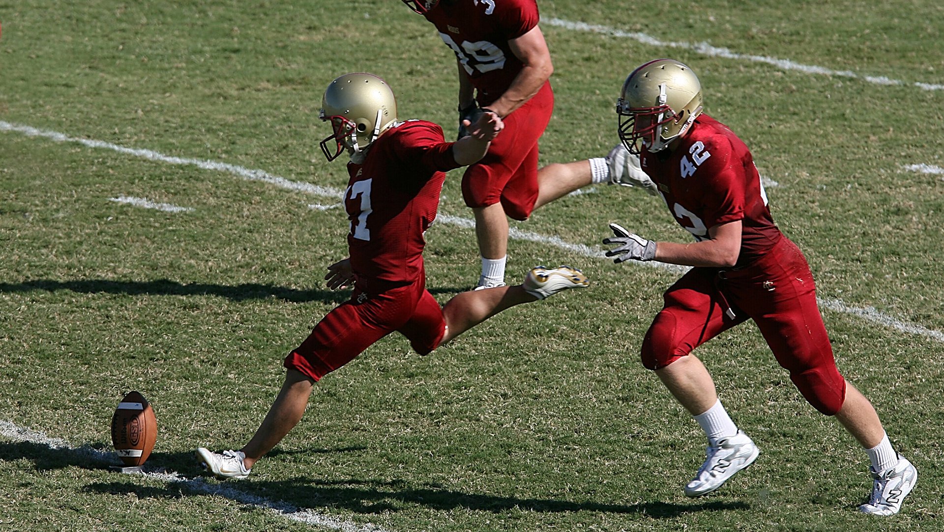 球衣之下,法国心跳,坎特以一己之力冻结日本,诠释何为隐形巨人
